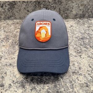 New! Unisex Hollister Arches National Park Graphic Trucker Hat